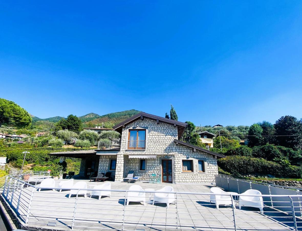 Vela Di Soleville Camere Con E Senza Vista Lago Con Ristorante & Pizzeria Sale Marasino Exterior foto